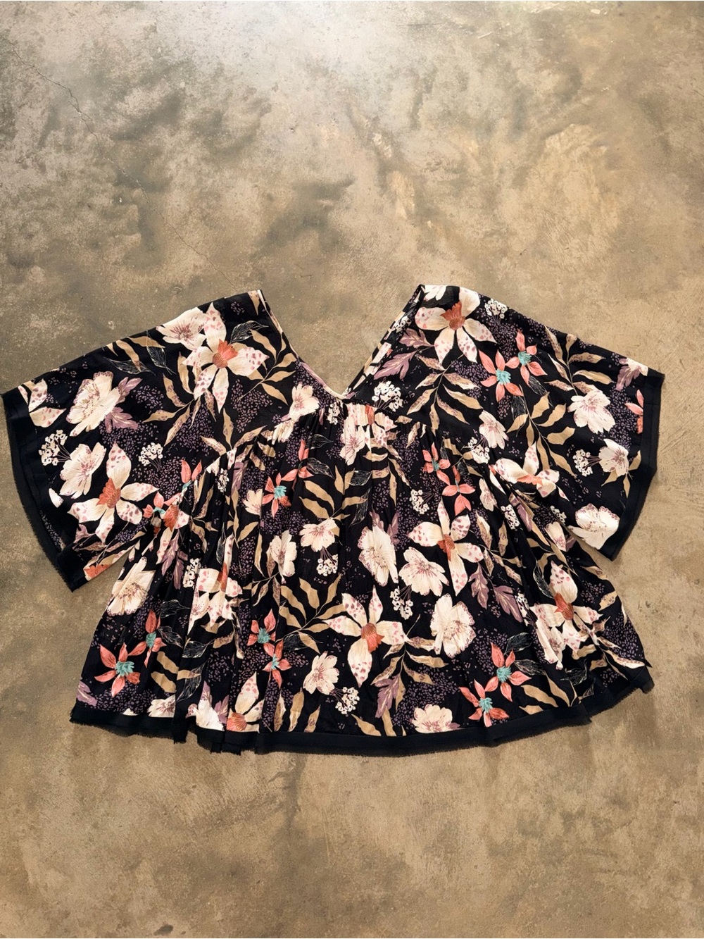 BaeVely Floral Babydoll Blouse L Black Boho Flowy Bell Sleeve Rayon Oversized - Picture 6 of 8